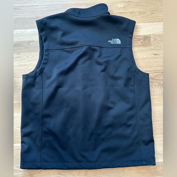 The North Face black finance bro vest - Size L - Picture 3 of 4